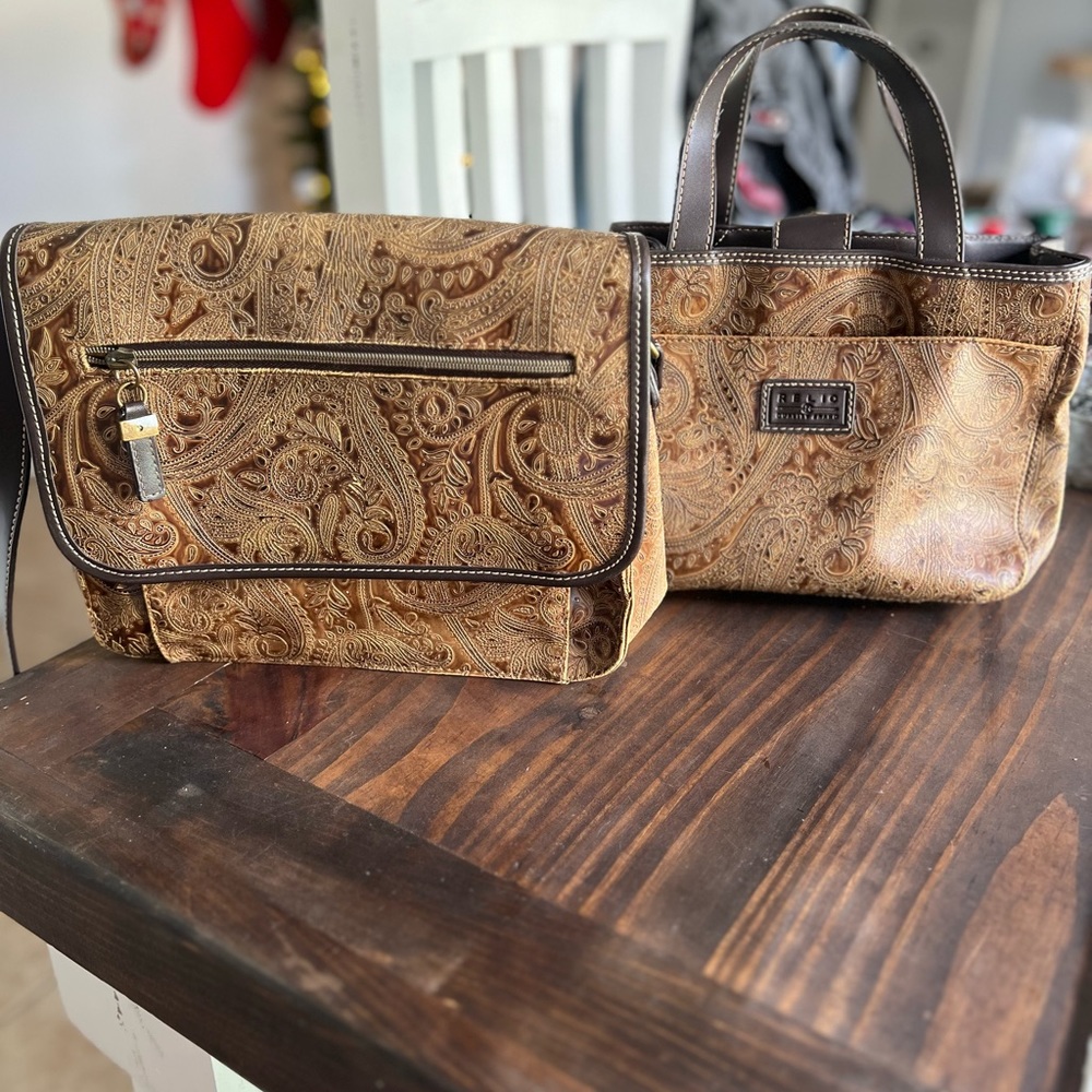 Relic purse bundle